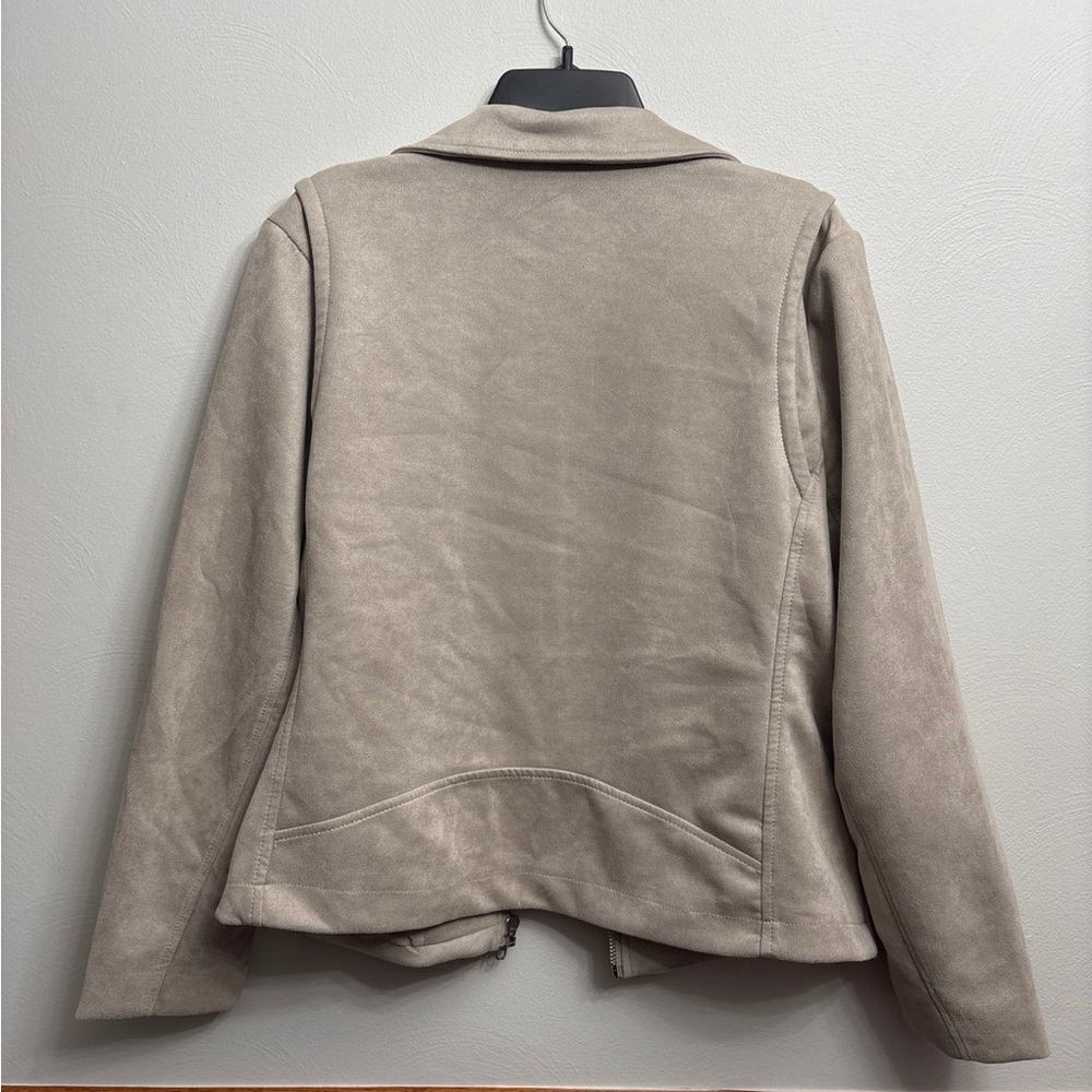 MAURICES Light taupe faux suede Moto jacket Large - Picture 2 of 8